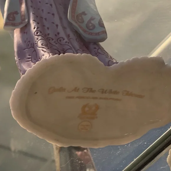 Gala At The White House Porcelain Lenox Figurine - Picture 3 of 3